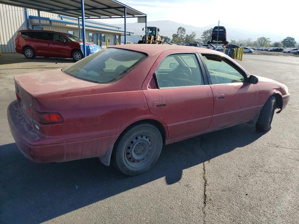 Photo 3 from auction – 1997 TOYOTA CAMRY with VIN 4T1BF22K2VU030632