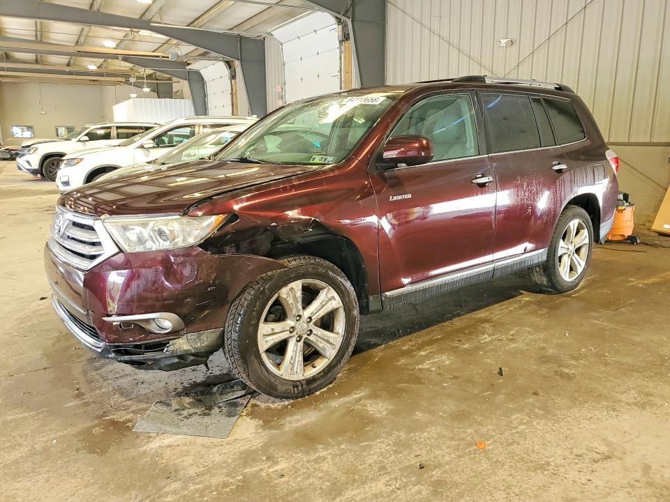 TOYOTA HIGHLANDER 2013 with VIN 5TDDK3EHXDS249940 - Photo from auction