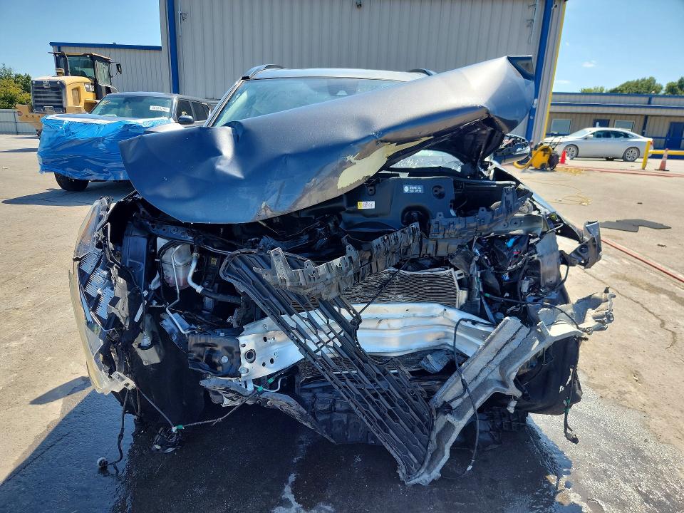 Photo 5 from auction – 2019 TOYOTA RAV4 with VIN JTMW1RFV8KD036190