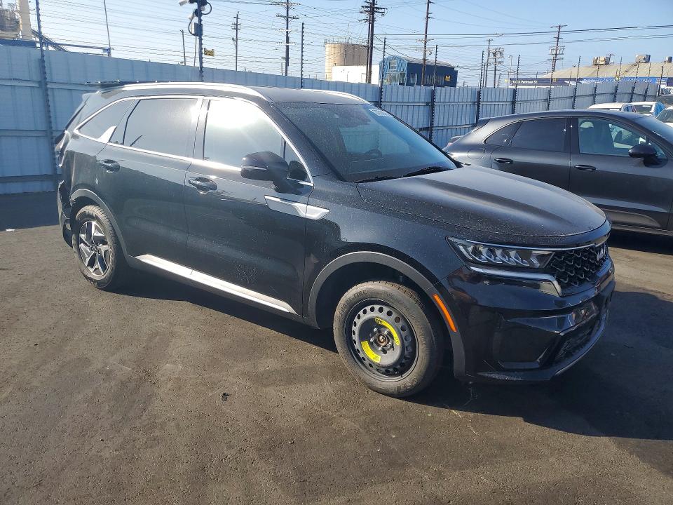 Photo 4 from auction – 2023 KIA SORENTO with VIN KNDRH4LG3P5178742