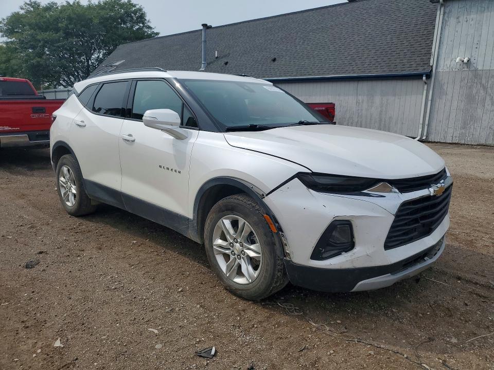 Photo 4 from auction – 2021 CHEVROLET BLAZER with VIN 3GNKBCRS6MS512201