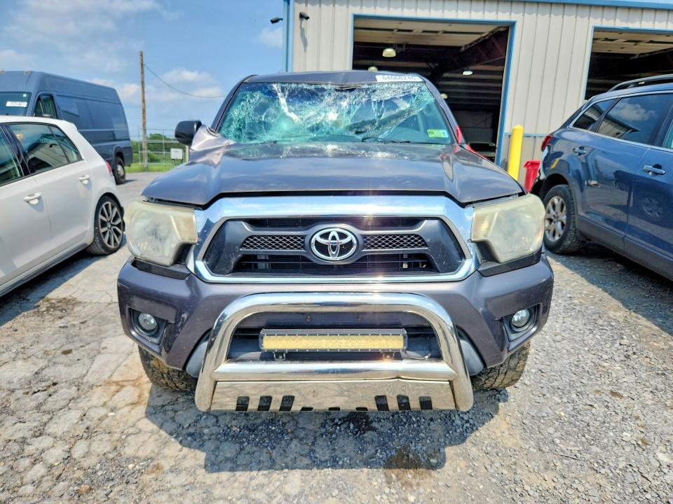 Photo 5 from auction – 2015 TOYOTA TACOMA with VIN 5TFUX4EN9FX032373