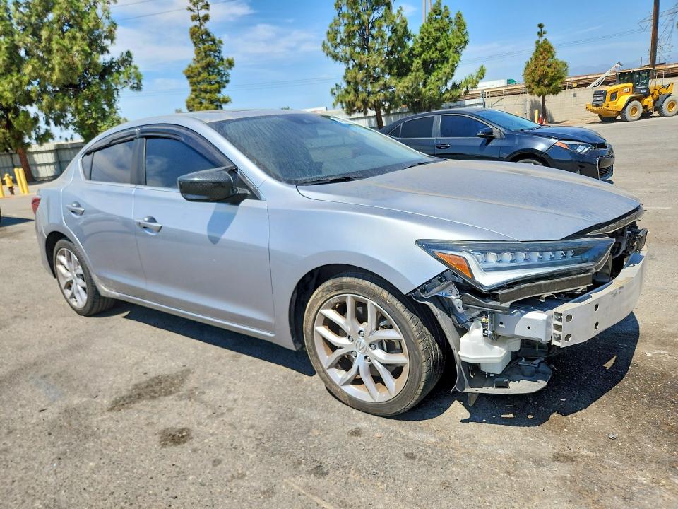 Photo 4 from auction – 2020 ACURA ILX with VIN 19UDE2F3XLA005660
