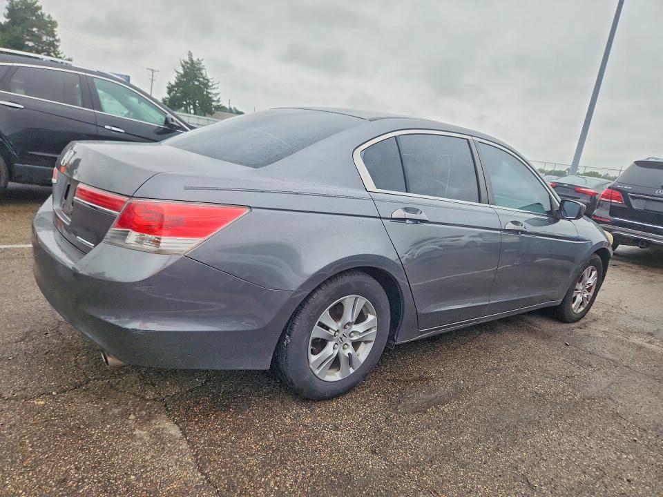 Photo 3 from auction – 2012 HONDA ACCORD with VIN 1HGCP2F64CA236246