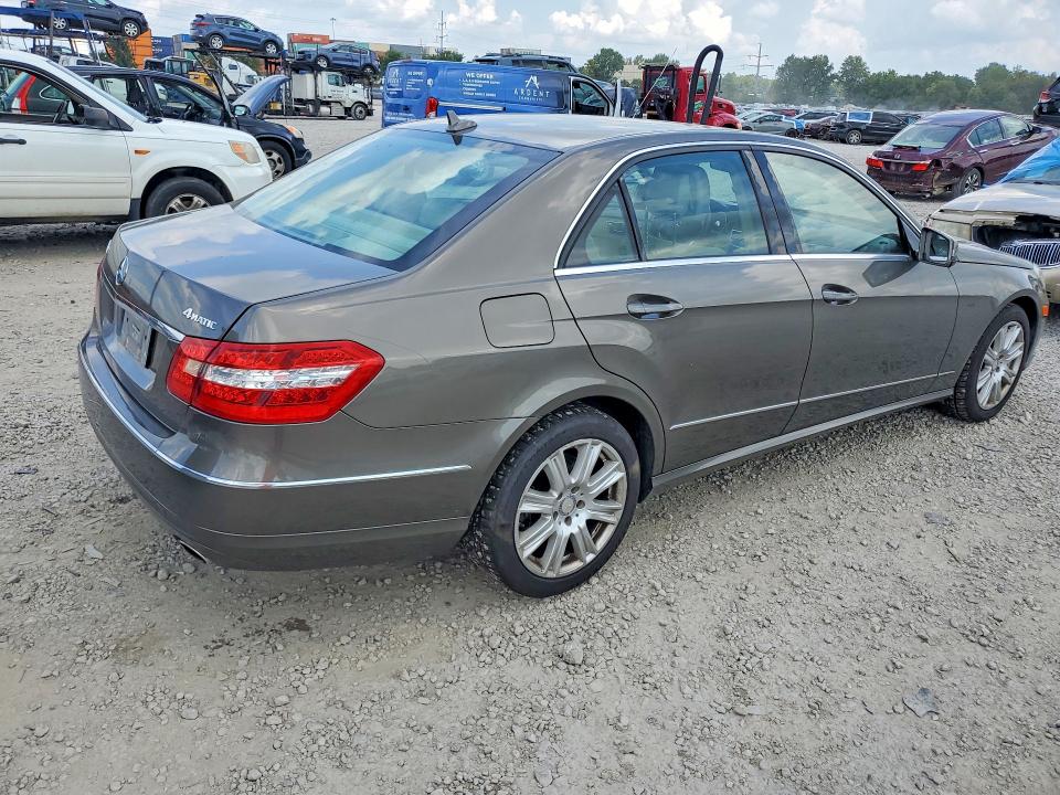 Снимка 3 от търг – 2013 MERCEDES-BENZ E с VIN WDDHF8JB3DA696097