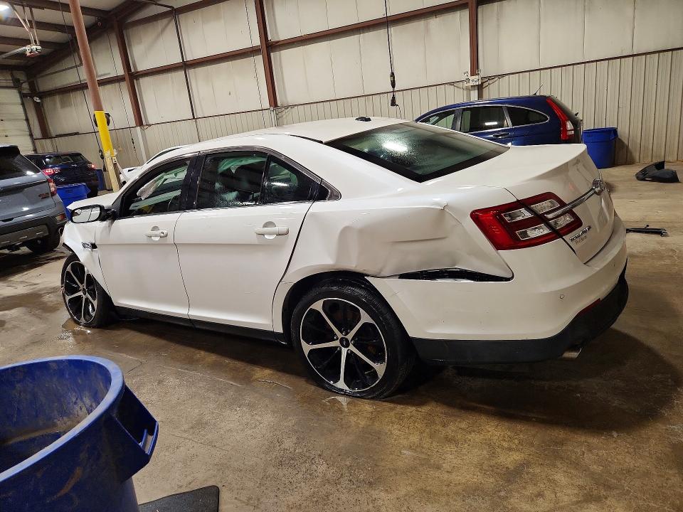 Photo 2 from auction – 2015 FORD TAURUS with VIN 1FAHP2H85FG179274