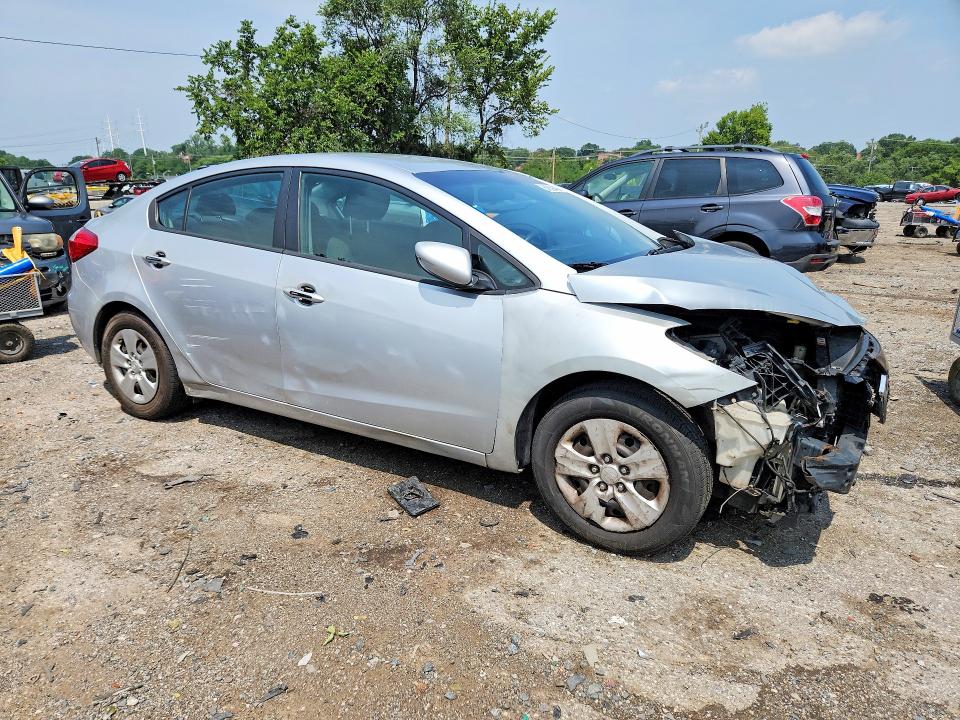 Photo 4 from auction – 2016 KIA FORTE with VIN KNAFK4A60G5488780