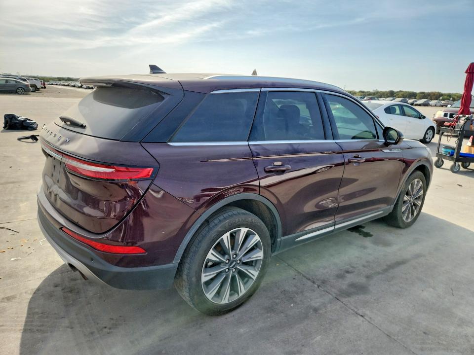 Photo 3 from auction – 2020 LINCOLN CORSAIR with VIN 5LMCJ2C91LUL17758