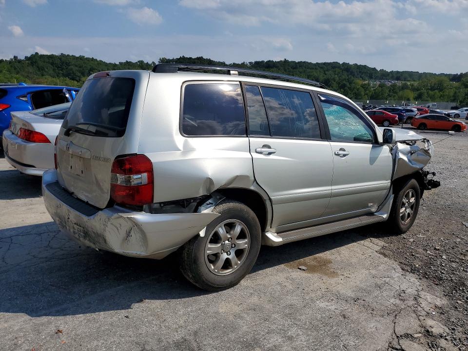 Photo 3 from auction – 2005 TOYOTA HIGHLANDER with VIN JTEEP21A450082161