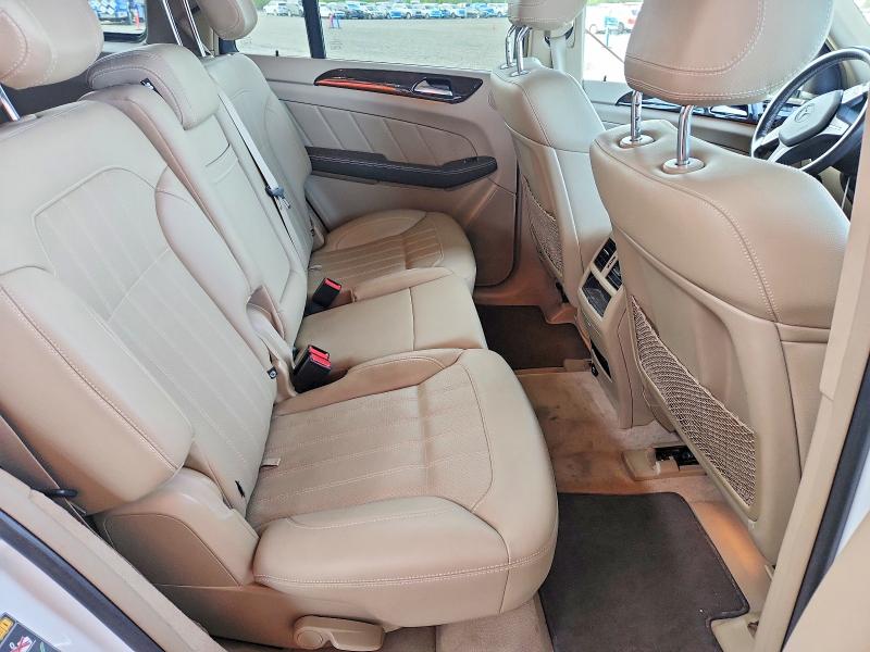 Photo 11 from auction – 2015 MERCEDES-BENZ GL with VIN 4JGDF6EE7FA614355