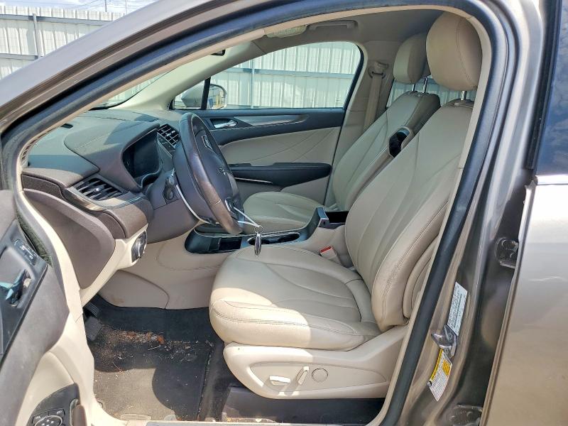 Photo 7 from auction – 2017 LINCOLN MKC with VIN 5LMCJ1C98HUL68529