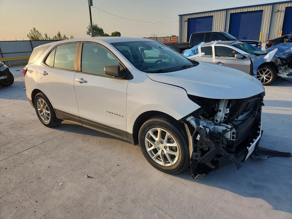 Photo 4 from auction – 2022 CHEVROLET EQUINOX with VIN 3GNAXHEV3NS219612