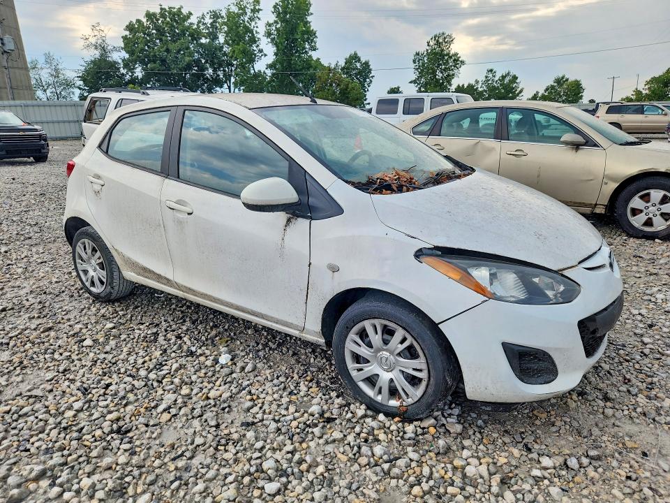 Photo 4 from auction – 2014 MAZDA MAZDA2 with VIN JM1DE1KZ4E0178392