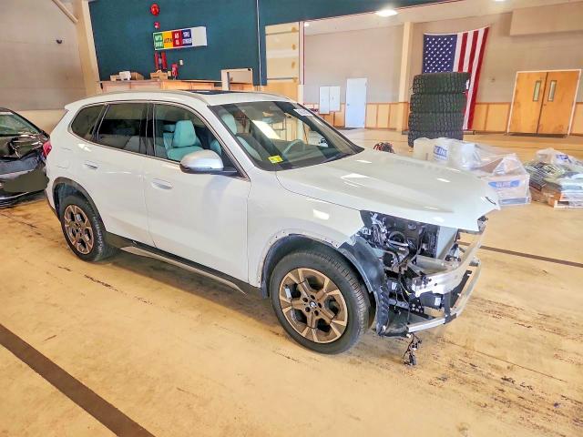 Photo 4 from auction – 2023 BMW X1 with VIN WBX73EF08P5X81165