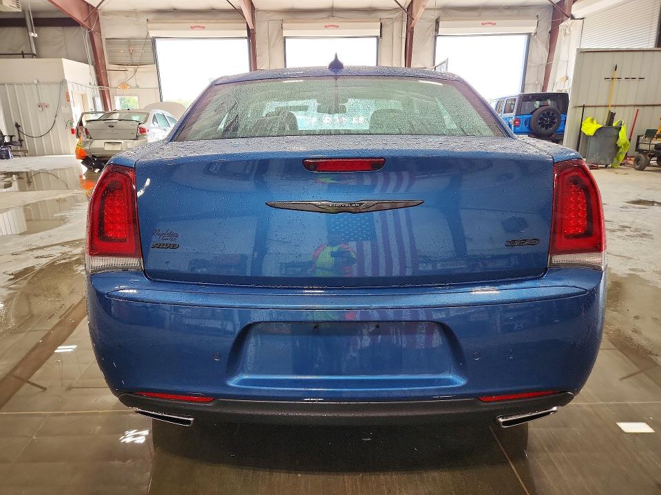 Foto 6 de la subasta – 2022 CHRYSLER 300 con VIN 2C3CCASG7NH236933