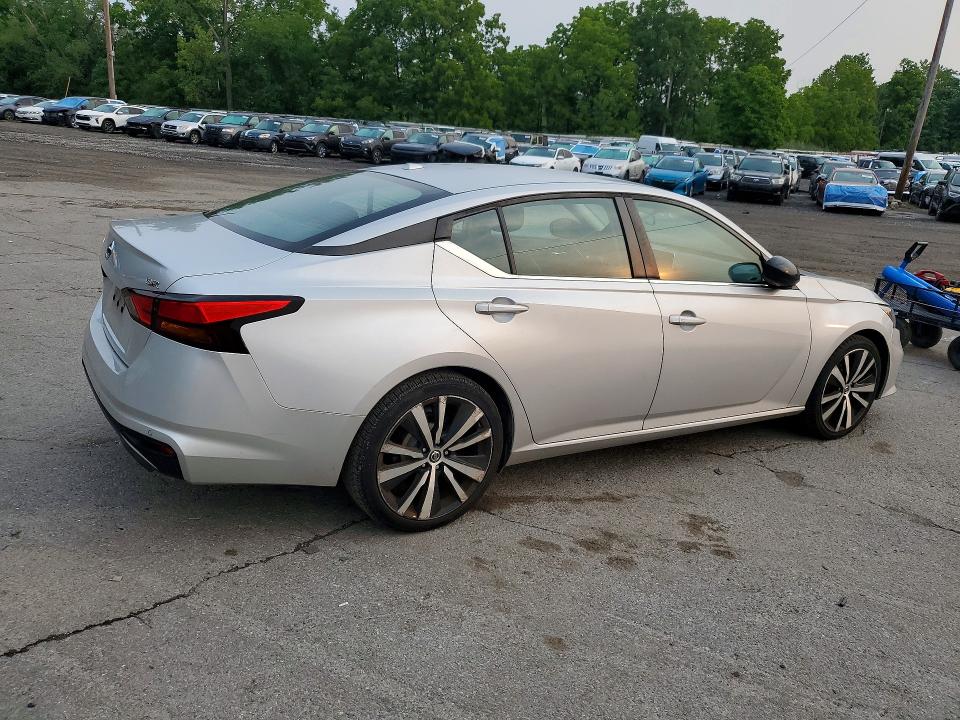 Photo 3 from auction – 2020 NISSAN ALTIMA with VIN 1N4BL4CV3LC164396