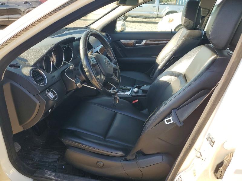 Photo 7 from auction – 2012 MERCEDES-BENZ C with VIN WDDGF4HBXCA650260
