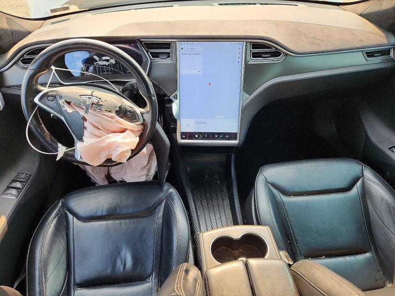 Photo 8 from auction – 2015 TESLA MODEL S with VIN 5YJSA1H49FF098040