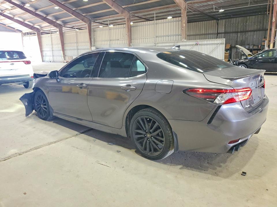 Photo 2 from auction – 2022 TOYOTA CAMRY with VIN 4T1K61AK7NU717147
