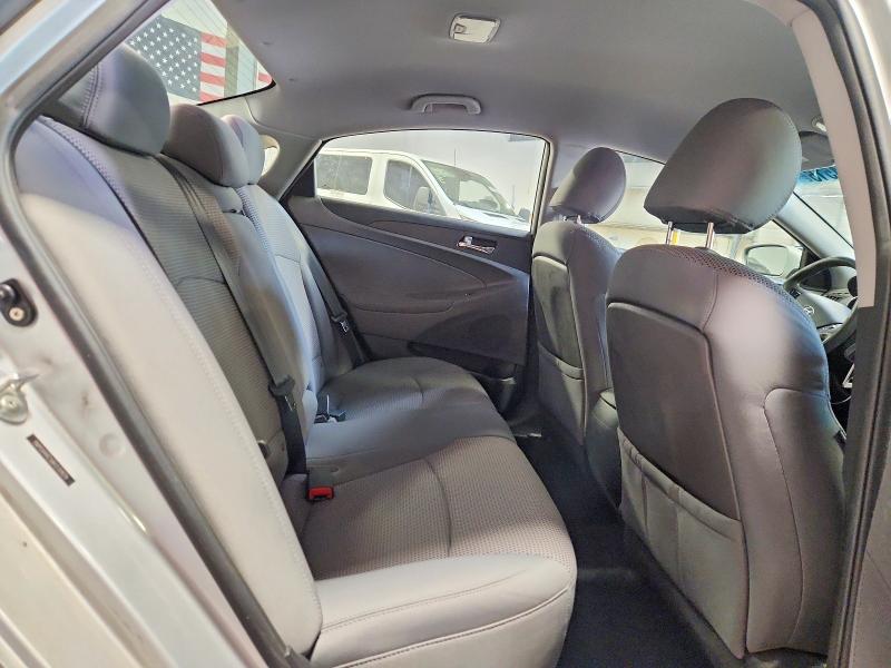 Photo 10 from auction – 2011 HYUNDAI SONATA with VIN 5NPEB4AC5BH230929