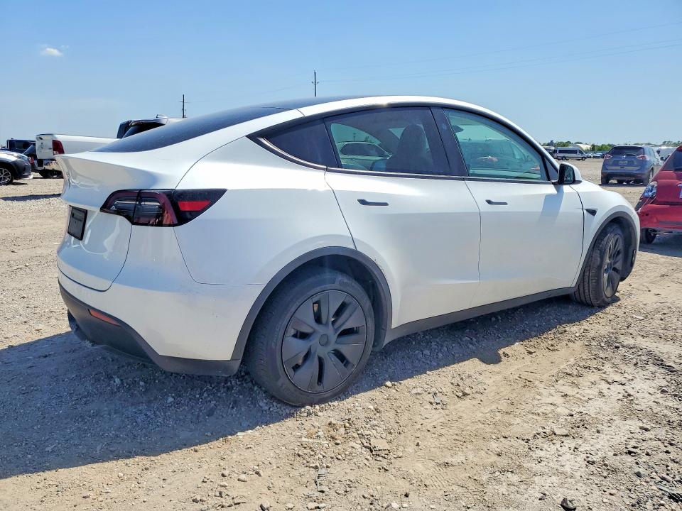 Foto 3 de la subasta – 2024 TESLA MODEL Y con VIN 7SAYGDED9RA307487