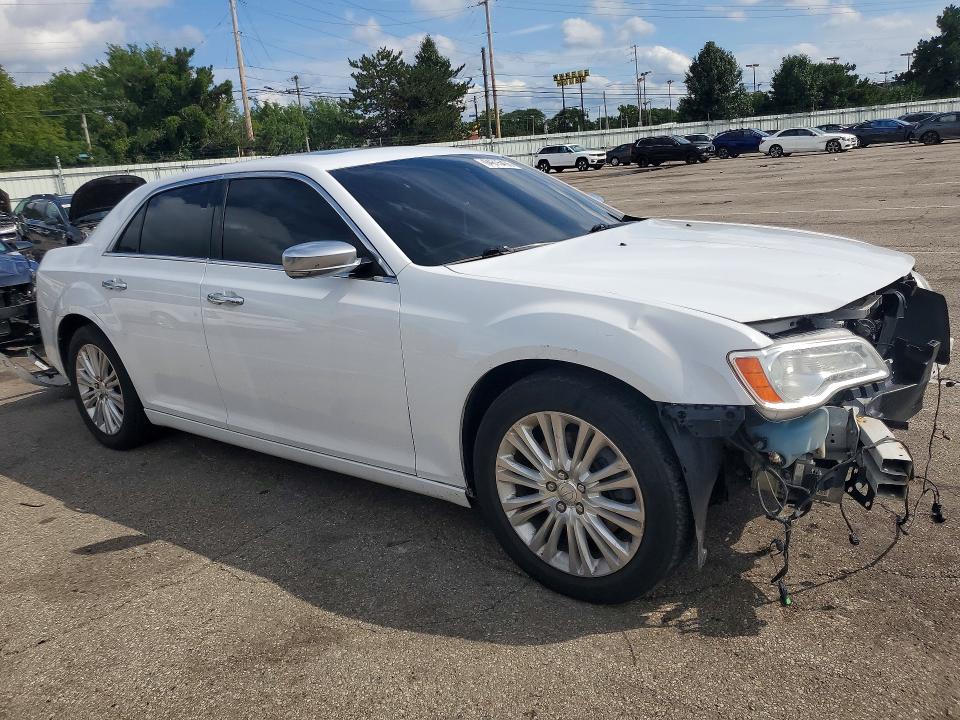 Photo 4 from auction – 2013 CHRYSLER 300C with VIN 2C3CCAST2DH595389