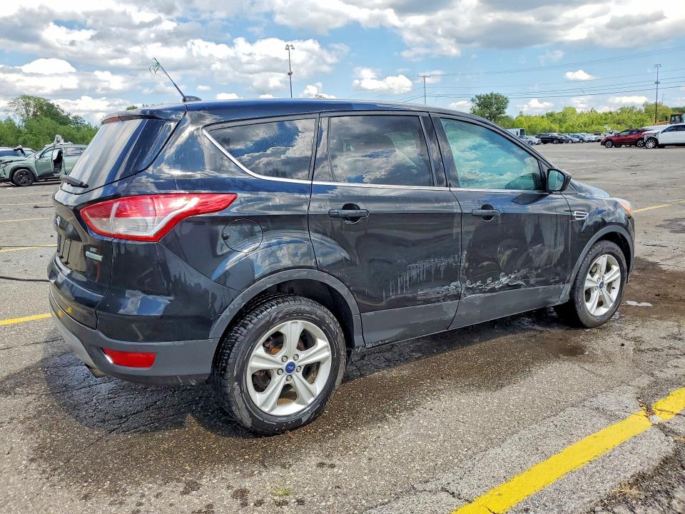 Photo 3 from auction – 2014 FORD ESCAPE with VIN 1FMCU0GX1EUA69439