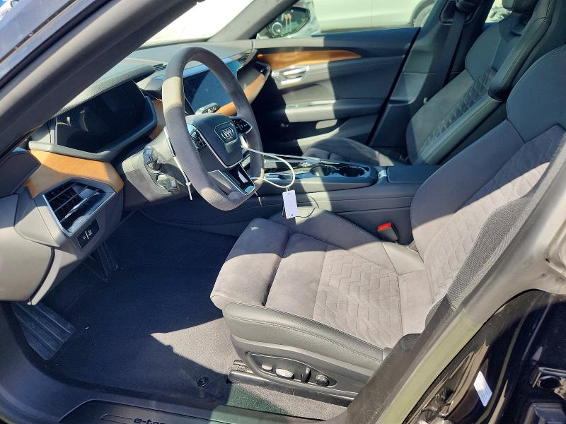Photo 7 from auction – 2023 AUDI E-TRON GT with VIN WAUFJBFW6P7005281