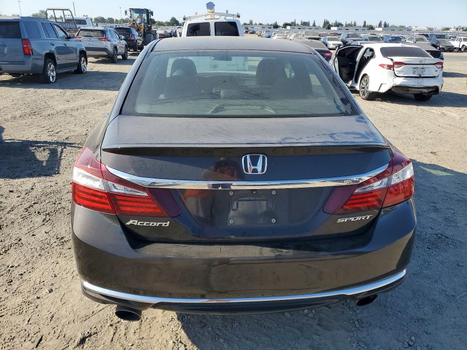 Photo 6 from auction – 2017 HONDA ACCORD with VIN 1HGCR2F52HA018153