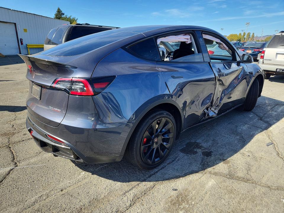 Zdjęcie 3 z aukcji – 2023 TESLA MODEL Y z VIN 7SAYGDEE1PF896737