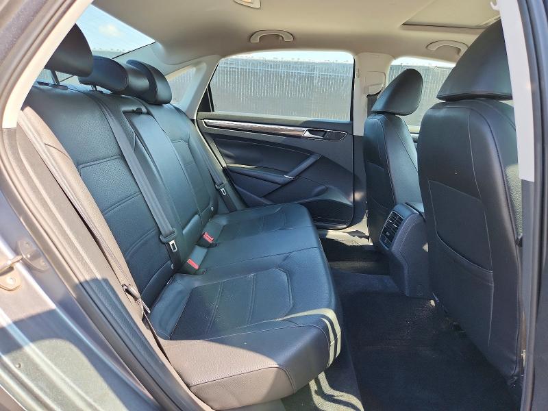 Photo 10 from auction – 2016 VOLKSWAGEN PASSAT with VIN 1VWBT7A33GC010674