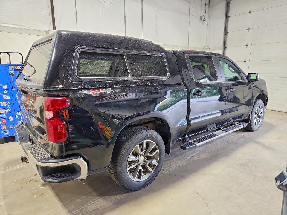 Photo 3 from auction – 2025 CHEVROLET SILVERADO with VIN 3GCUKDE82SG158159