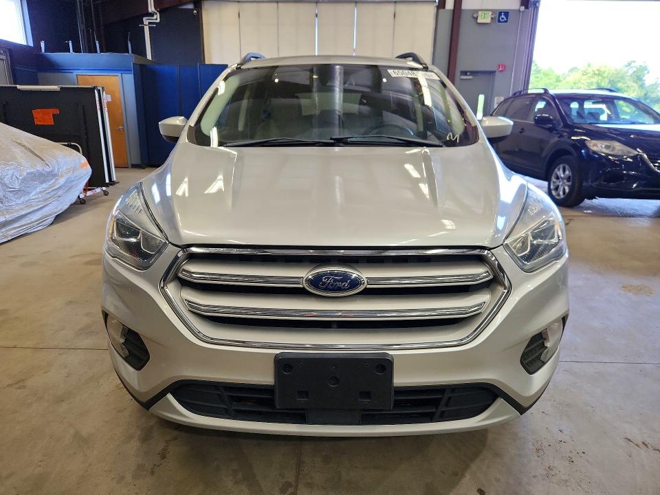 Photo 5 from auction – 2018 FORD ESCAPE with VIN 1FMCU9HD2JUB26704