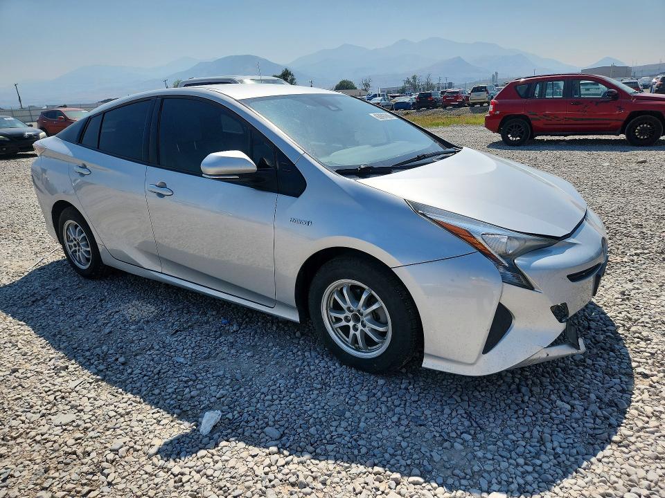 Photo 4 from auction – 2017 TOYOTA PRIUS with VIN JTDKBRFU1H3032595