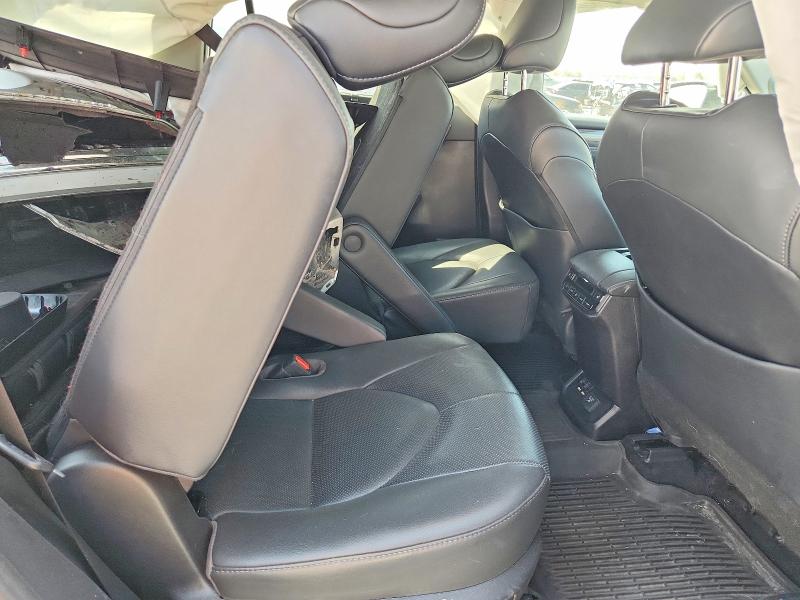 Photo 10 from auction – 2020 TOYOTA HIGHLANDER with VIN 5TDEBRCH4LS005421
