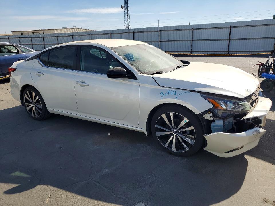 Photo 4 from auction – 2019 NISSAN ALTIMA with VIN 1N4BL4CV4KC102195