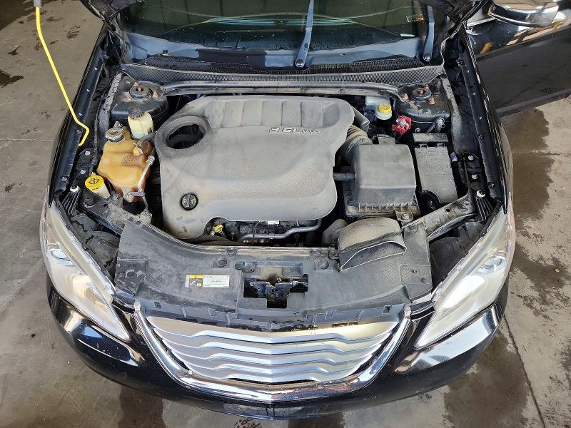 Снимка 11 от търг – 2014 CHRYSLER 200 с VIN 1C3CCBCG0EN136071