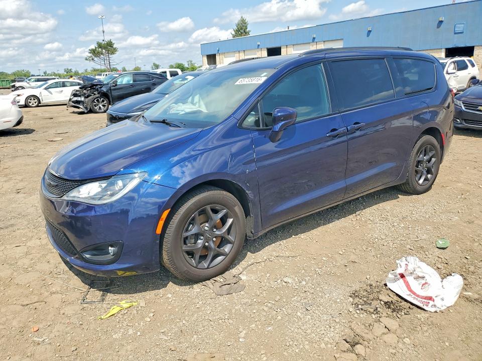 CHRYSLER PACIFICA 2019 с VIN 2C4RC1BG2KR627693 - Снимка от търг
