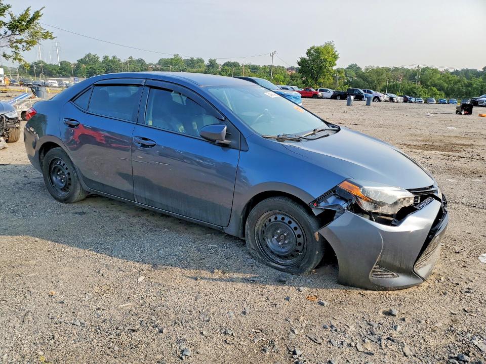Photo 4 from auction – 2018 TOYOTA COROLLA with VIN 2T1BURHE3JC067684