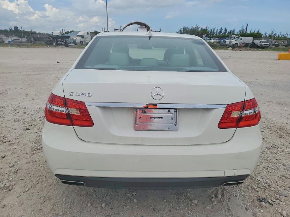Снимка 6 от търг – 2011 MERCEDES-BENZ E с VIN WDDHF5GB0BA271987