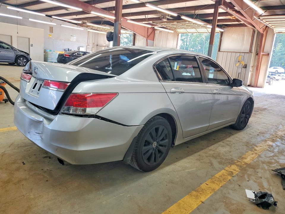 Photo 3 from auction – 2012 HONDA ACCORD with VIN 1HGCP2F85CA119633