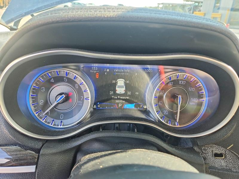 Photo 9 from auction – 2016 CHRYSLER 300 with VIN 2C3CCAAG6GH295797