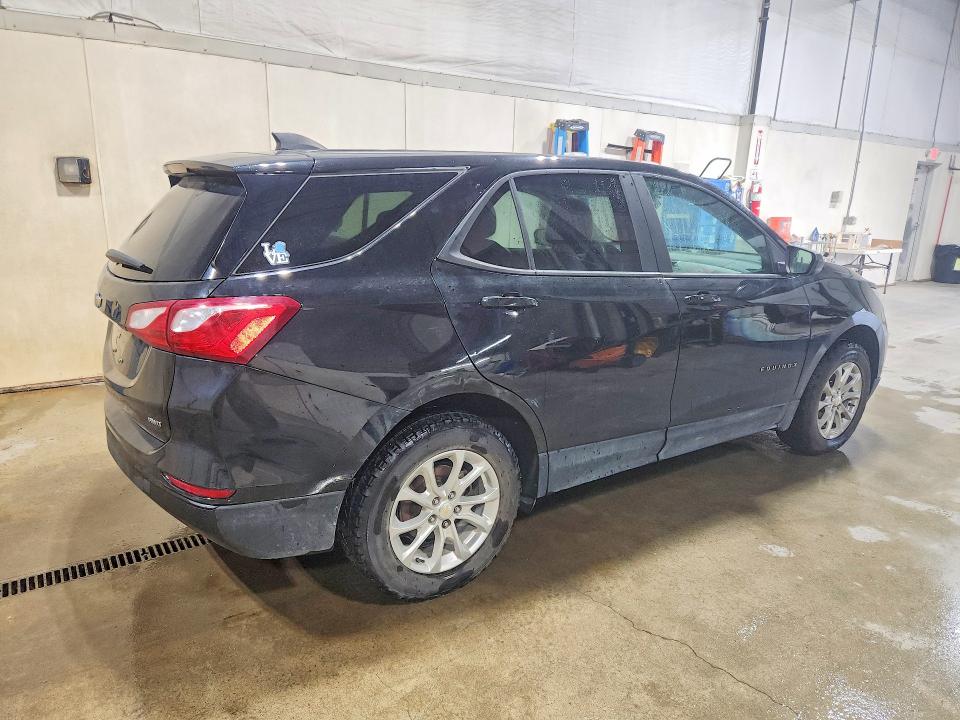 Photo 3 from auction – 2021 CHEVROLET EQUINOX with VIN 2GNAXSEV8M6114915