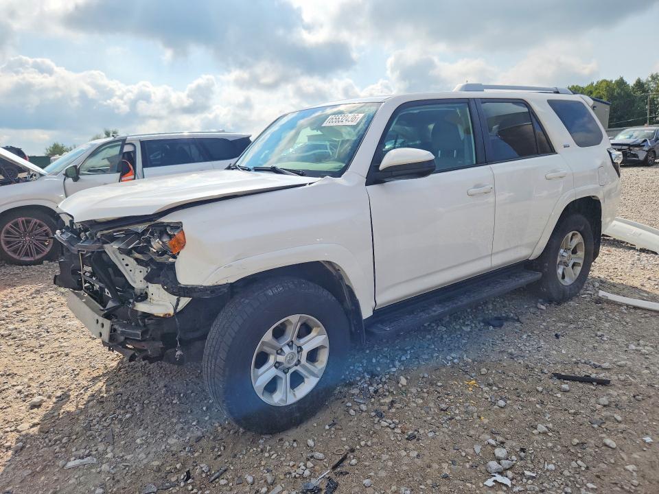 TOYOTA 4RUNNER 2014 with VIN JTEBU5JR1E5154987 - Photo from auction