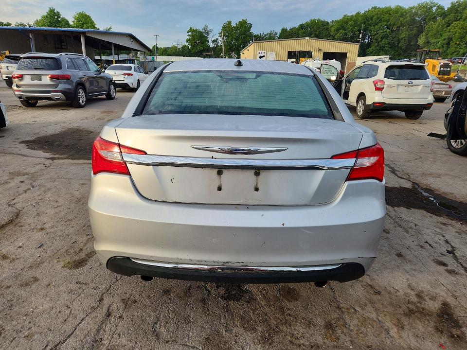 Photo 6 from auction – 2011 CHRYSLER 200 with VIN 1C3BC1FG5BN503706