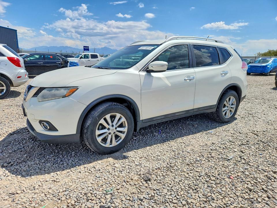 NISSAN ROGUE 2015 with VIN 5N1AT2MVXFC899210 - Photo from auction