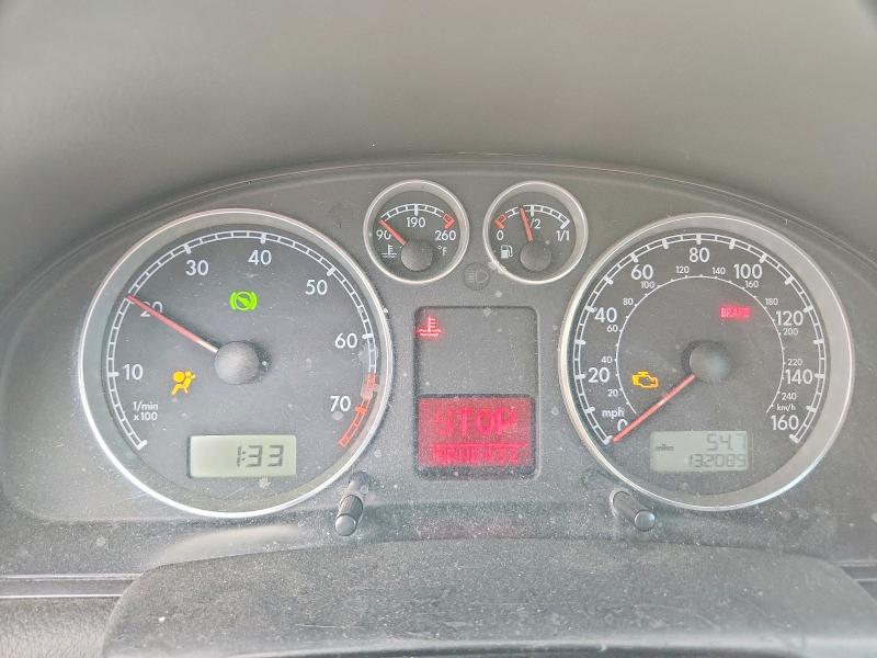 Photo 9 from auction – 2004 VOLKSWAGEN PASSAT with VIN WVWPD63BX4P094744