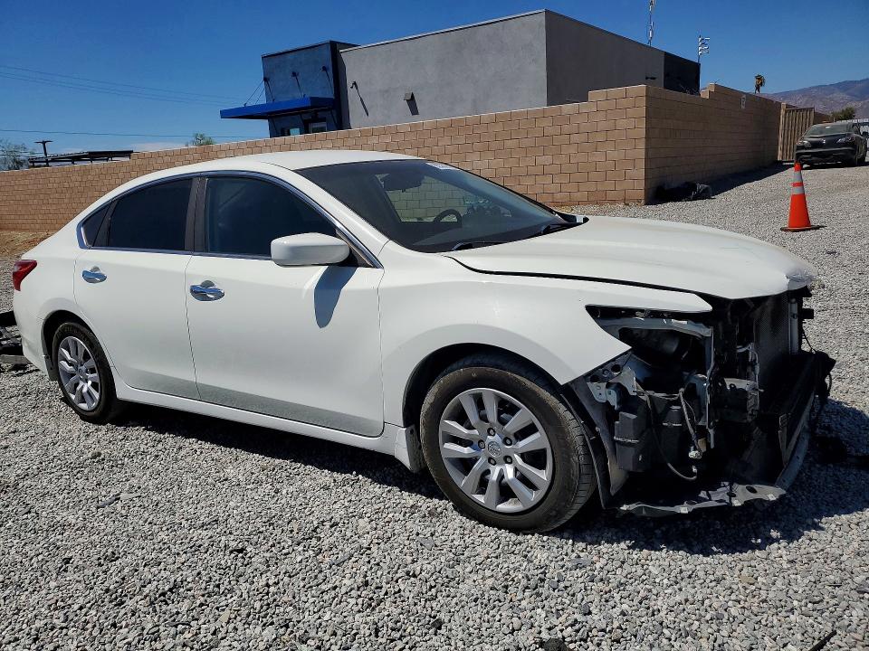 Photo 4 from auction – 2017 NISSAN ALTIMA with VIN 1N4AL3AP4HC296083