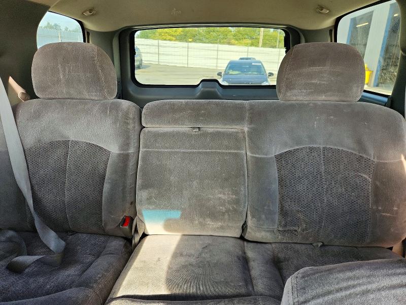 Photo 10 from auction – 2001 CHEVROLET TAHOE with VIN 1GNEC13TX1J111411
