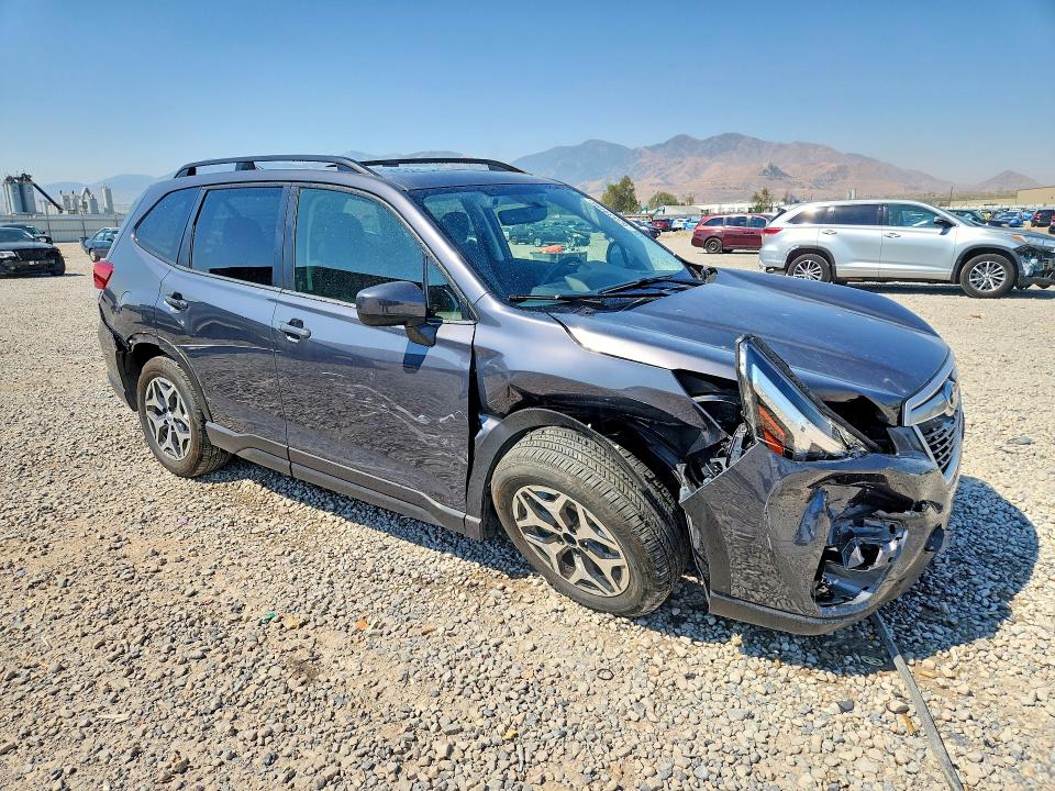 Photo 4 from auction – 2020 SUBARU FORESTER with VIN JF2SKAJC5LH599096